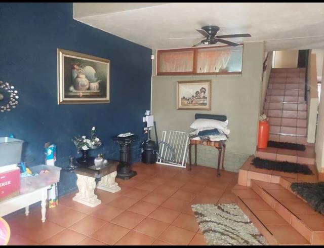 3 BEDROOM TOWNHOUSE FOR SALE IN GREENHILLS